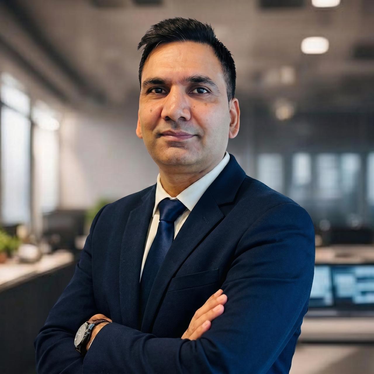 Portrait of Nikhil Arora, Founder and Managing Director of MoveNXT
